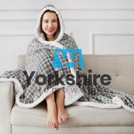 HOODED SNUGGLE BLANKET